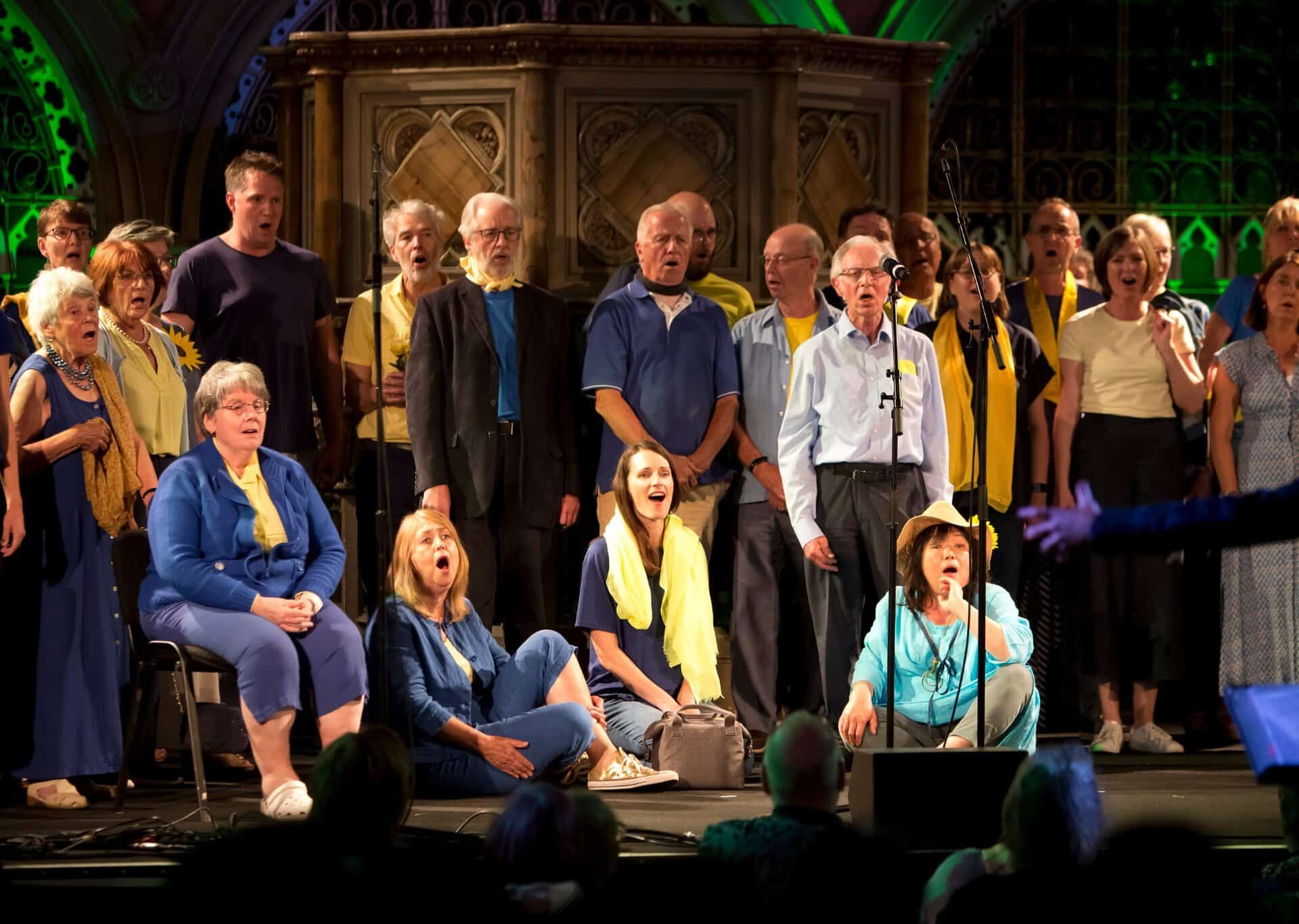 Featured image for “Thames Opera Company takes to the Towngate in Basildon”