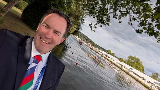 Featured image for “Local rugby player takes on first London Marathon at 50 to support Wooden Spoon”